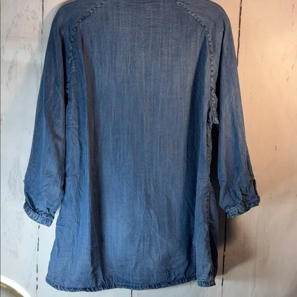 Scully XL Blue Embroidered Denim button down Top - Picture 7 of 7
